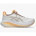 ZAPATILLA MUJER ASICS GEL-NIMBUS 27 WHITE-FAWN 1012B753-103